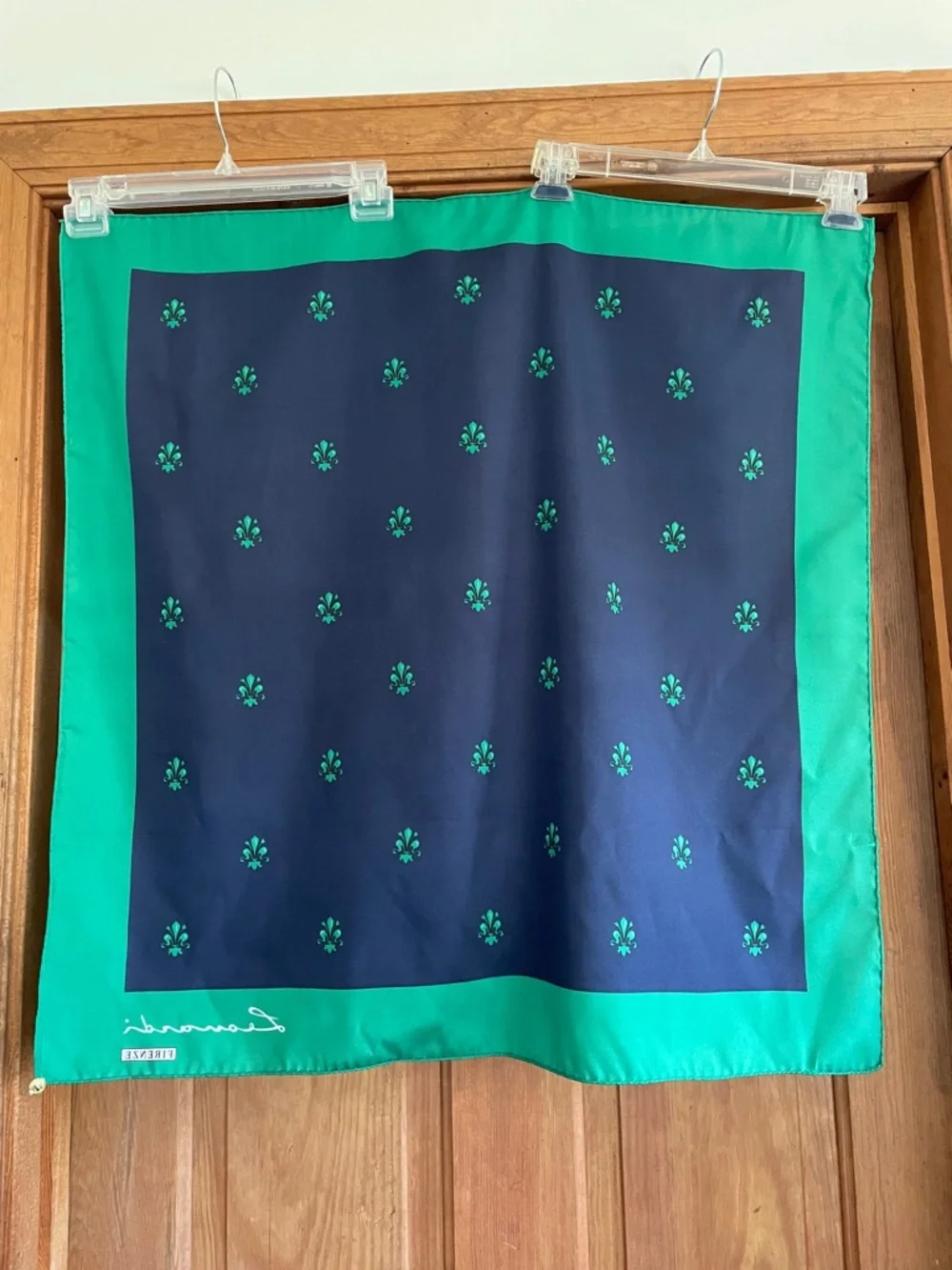LEONARDI FIRENZE Signed Navy Teal Silk Vintage Fleur de Lis Scarf w/ Gold Charm